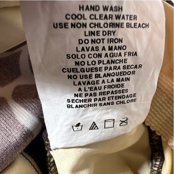 Miraclesuit #349880 One-Piece Swimsuit Giraffe Print Sz 20W Slimming Shaping - Picture 10 of 11